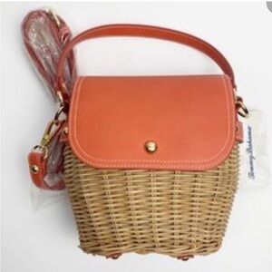 TOMMY BAHAMA Small Flap
Picnic Basket Cross-body Straw
Bag Coral Leather Studs